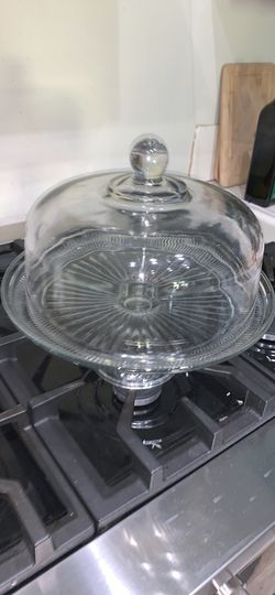 Glass cake holder
