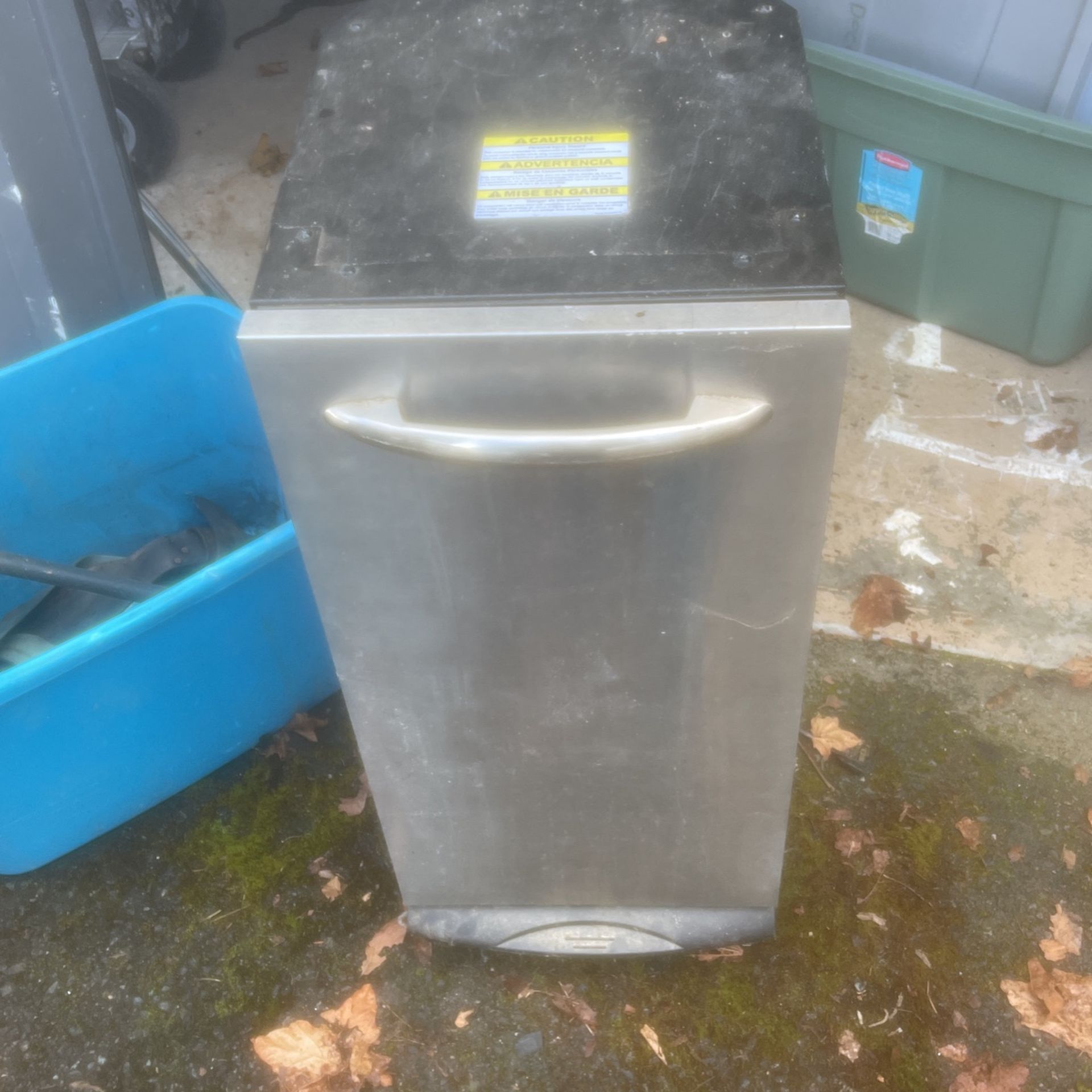 GE Trash Compactor Make Offer for Sale in Renton, WA OfferUp
