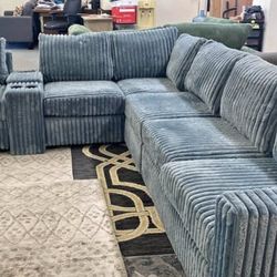 Gray Sectional Sofa With Cup Holder 