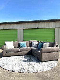 Jonathan Louis sectional