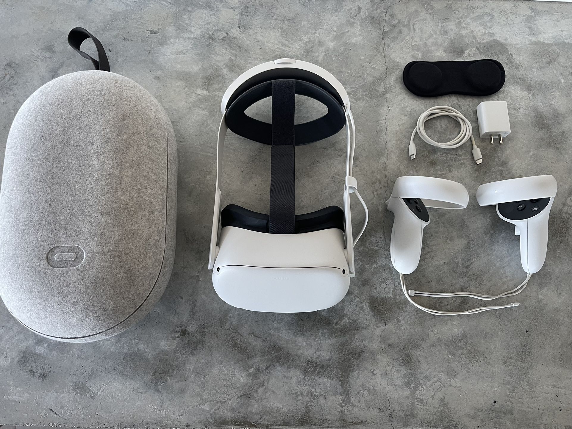 Meta Oculus Quest 2 256GB Standalone VR Headset With Elite strap and Battery