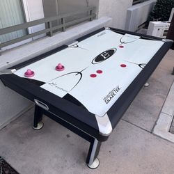 EastPoint 7ft GlazeTek Air Hockey Table 48x84x31 w/ Paddles & Pucks – Scoreboard Not Working