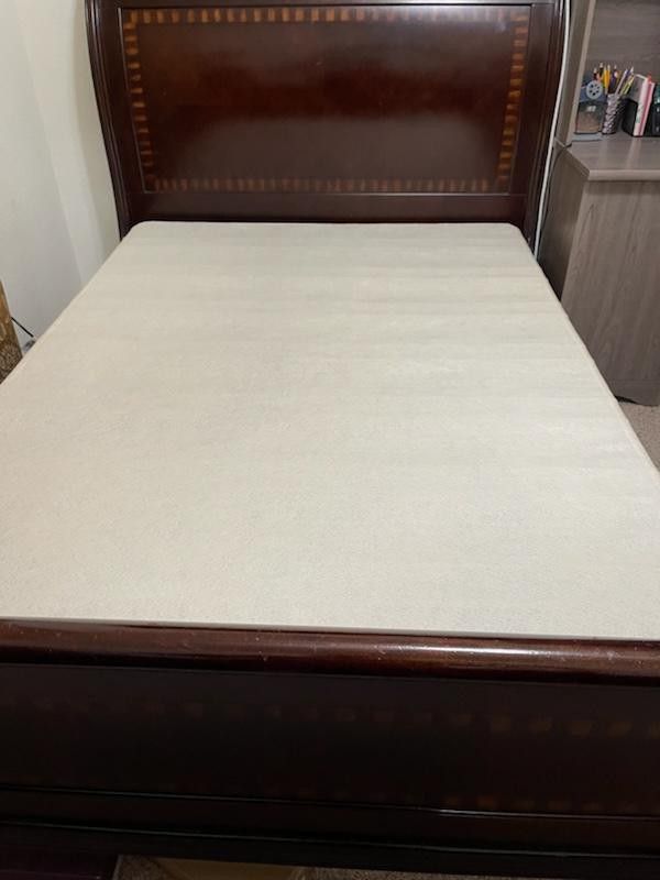 Full Size Wooden Bed With Box Spring 