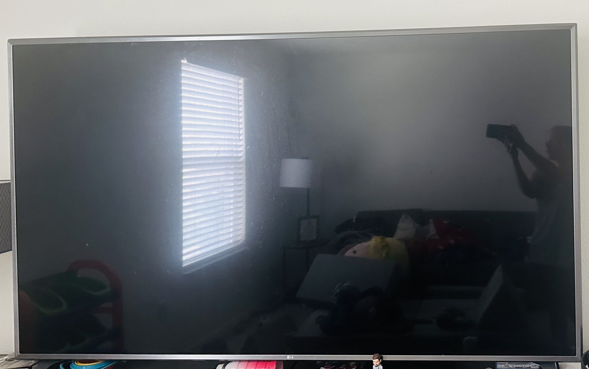 75” LG TV