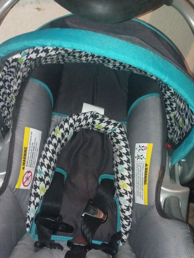 Baby trend Infant Carseat