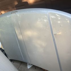 Jeep Cherokee Hood  2006