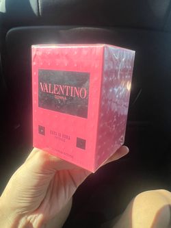 Valentino perfume