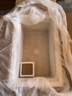 Oslo 30 in. Drop-In/Undermount Single Bowl Fireclay Kitchen Sink in Crisp White with Botton Grid and Basket Strainer