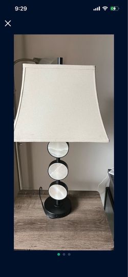 Table lamp