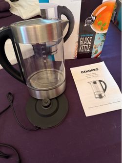 DEKOPRO 1.7L Glass Electric Kettle with Box