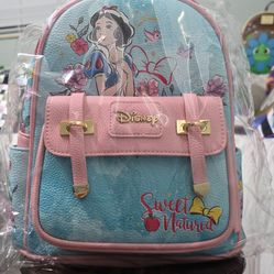 Wandapop backpack - Snow White