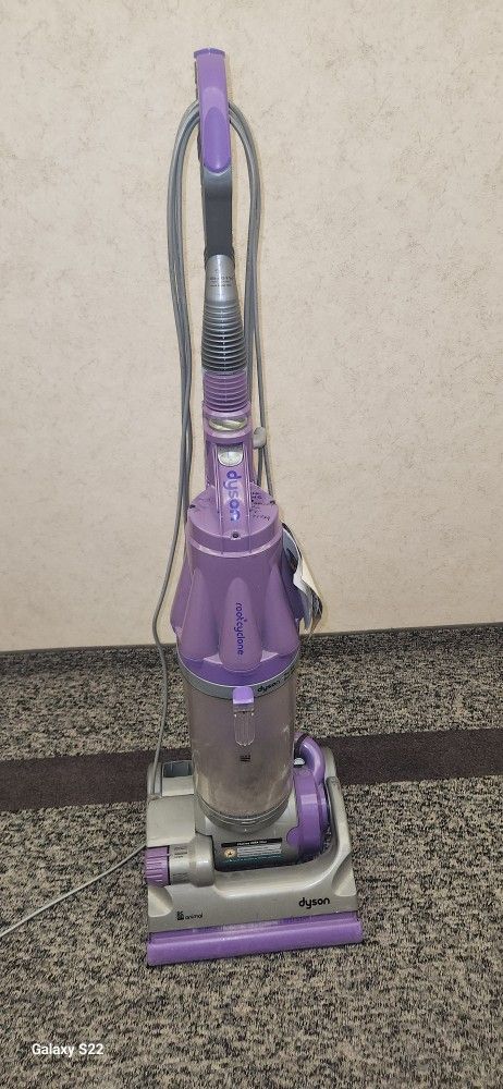 Dyson DC07 Animal upright vacuum cleaner