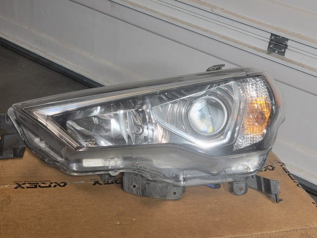 2016 Toyota 4 runner headlights