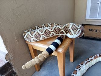 Stuffed snakes