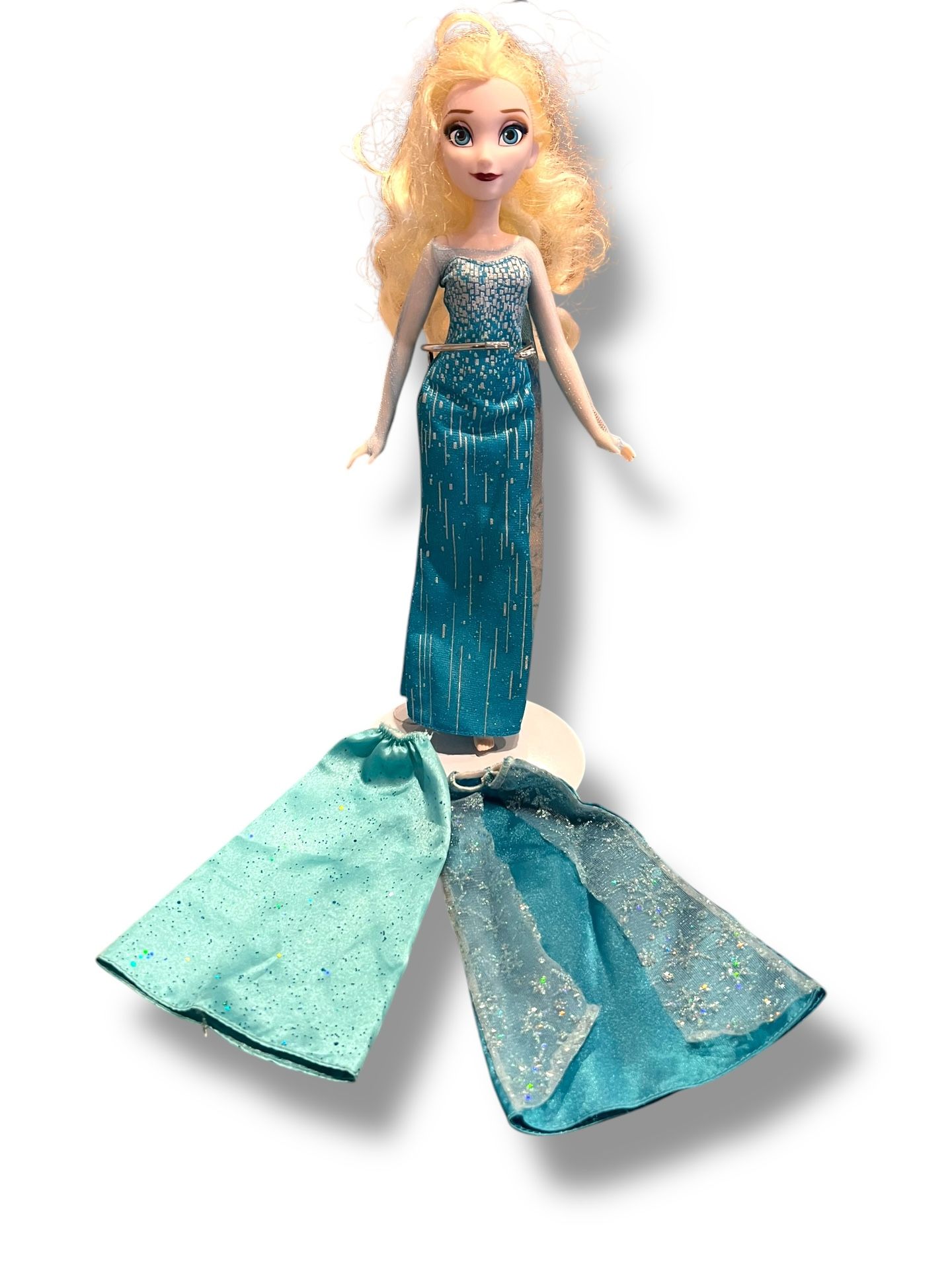 DISNEY MATTEL Movie FROZEN ELSA DOLL collectible pre-owned limited W/ 3 Dresses