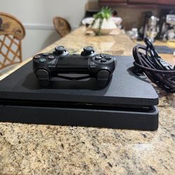 PlayStation 4 1tb PS4 slim 1tb