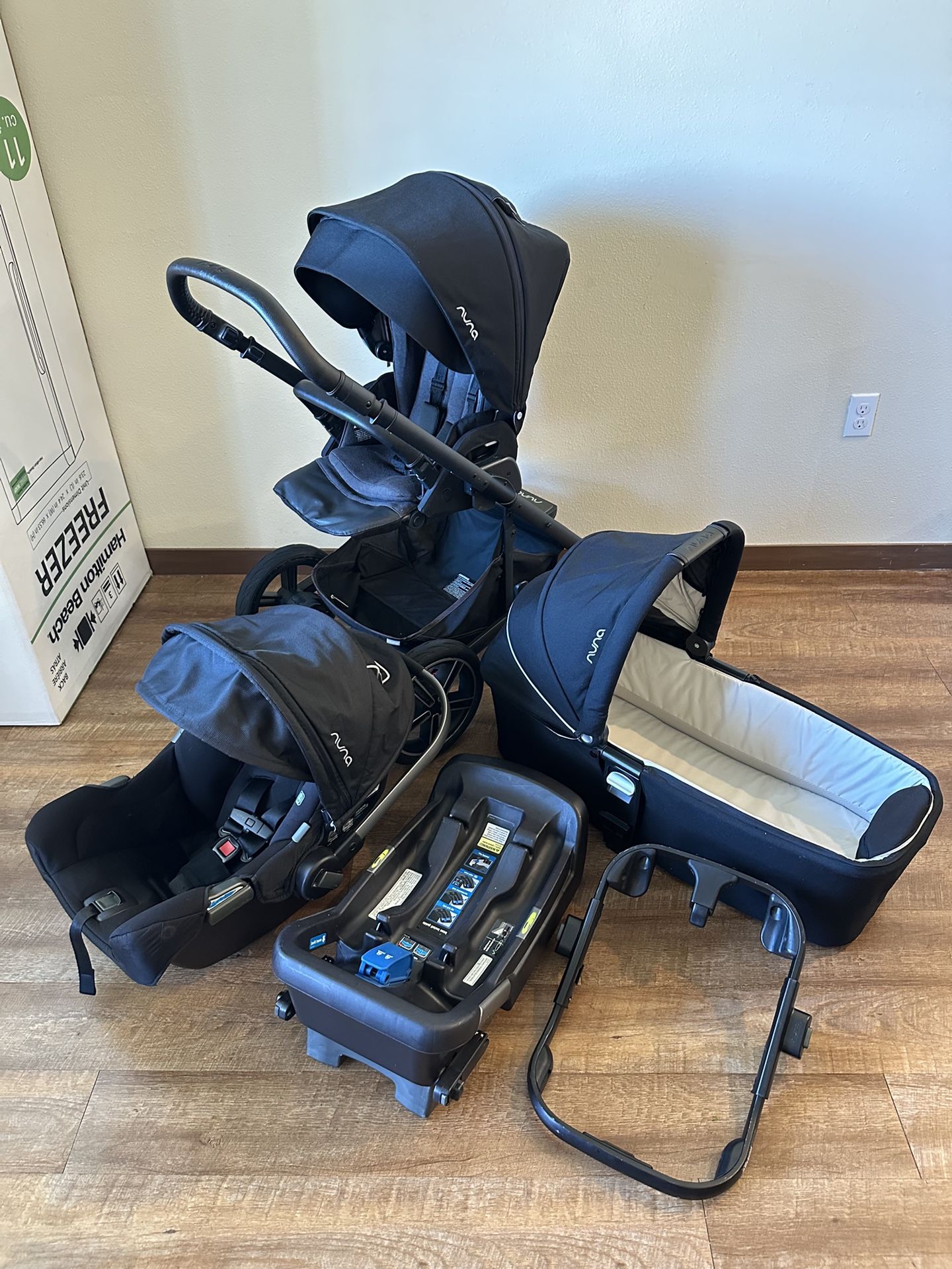 Nuna Mixx2 Next Stroller With Bassinet And Car Seat