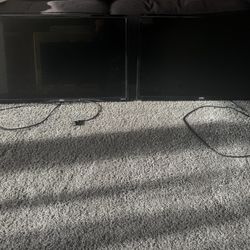LED Roku HD 32” TV 