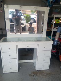 vanity dresser and child bed