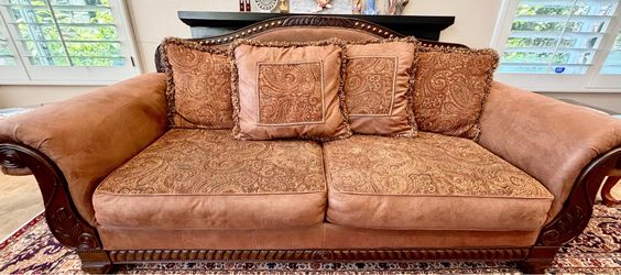 Sofa, loveseat and coffee table