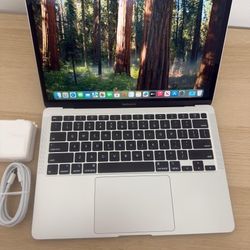 Apple MacBook Air 2020 ( EXCELLENT CONDITION)