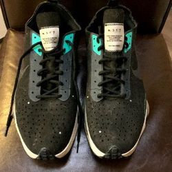 NIKE KICKS WORN ONCE SIZE 13 $30