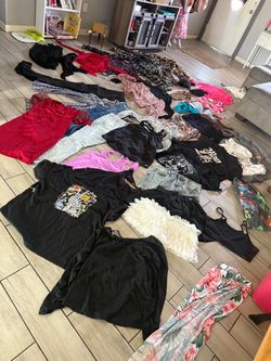 Women’s clothes size XL