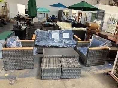 Newly Assembled 6 Pcs outdoor Patio Furniture Set with 3 Armrests and Ottoman