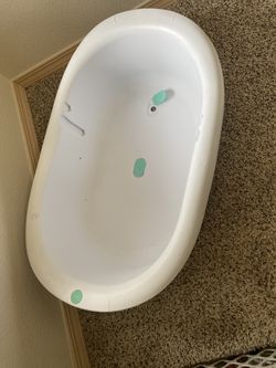 Frida Baby 4-in-1 Grow With Me Bathtub