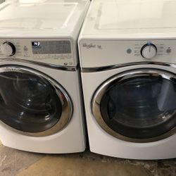 Whirlpool Washer and Gas Dryer Set