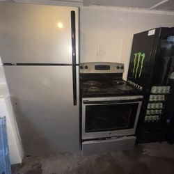 Ge Refrigerator And Range On Good Working Condition 