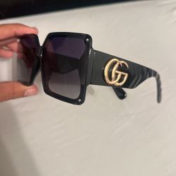 Gucci sunglasses 