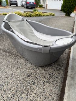 Baby bath tub