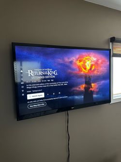LG 47” LCD TV with Wall Mount and Apple TV