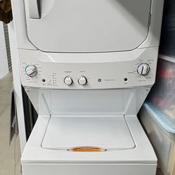 LIKE NEW! GE Stacked W/D Unit (3.8-cu ft Washer, 5.9 cu ft. Dryer