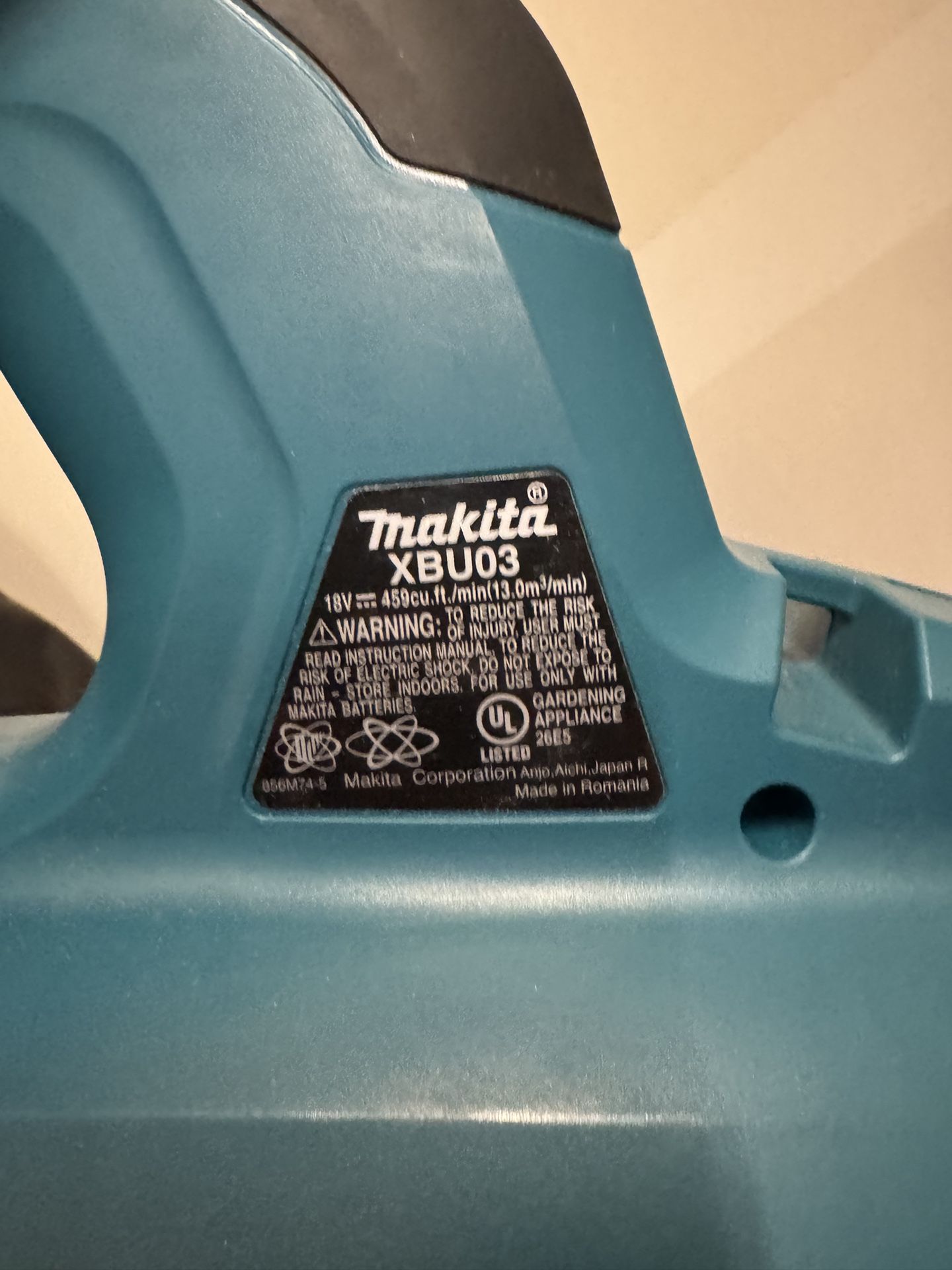 Blower And Trimmer (Makita) 18v