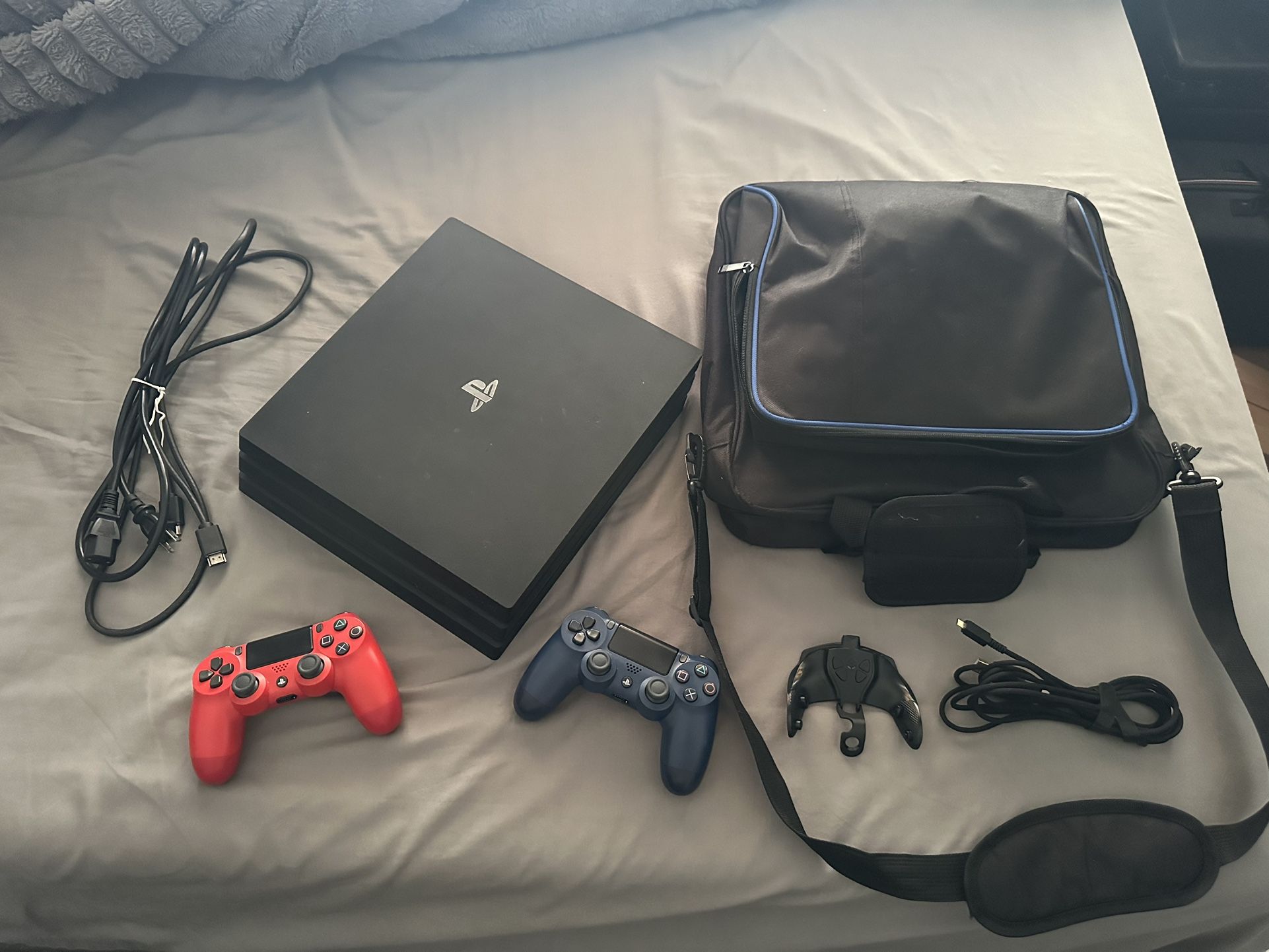 PlayStation 4 Pro (PS4 PRO) Bundle