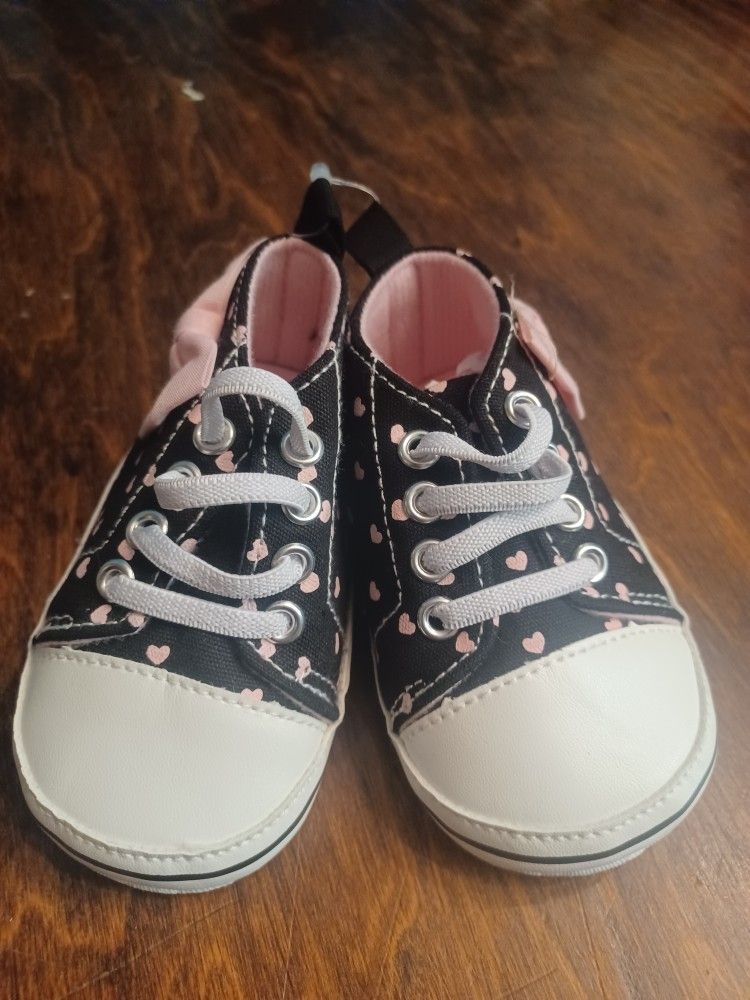Brand New Baby Shoes With Pink Bows/ Polka-dots