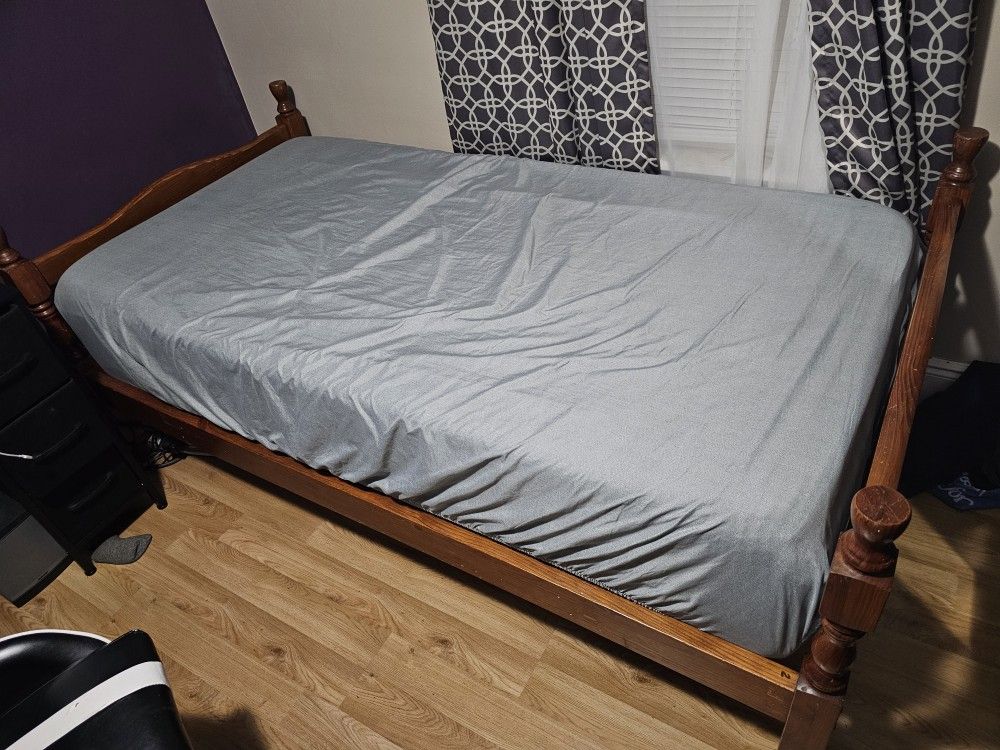 Wood Twin Size Bed W/ 14" Mattress