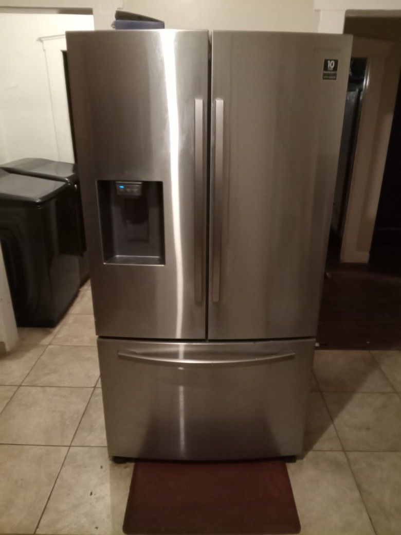 Samsung Stainless Steel Refrigerator Three Door With Water Dispenser In Freezer