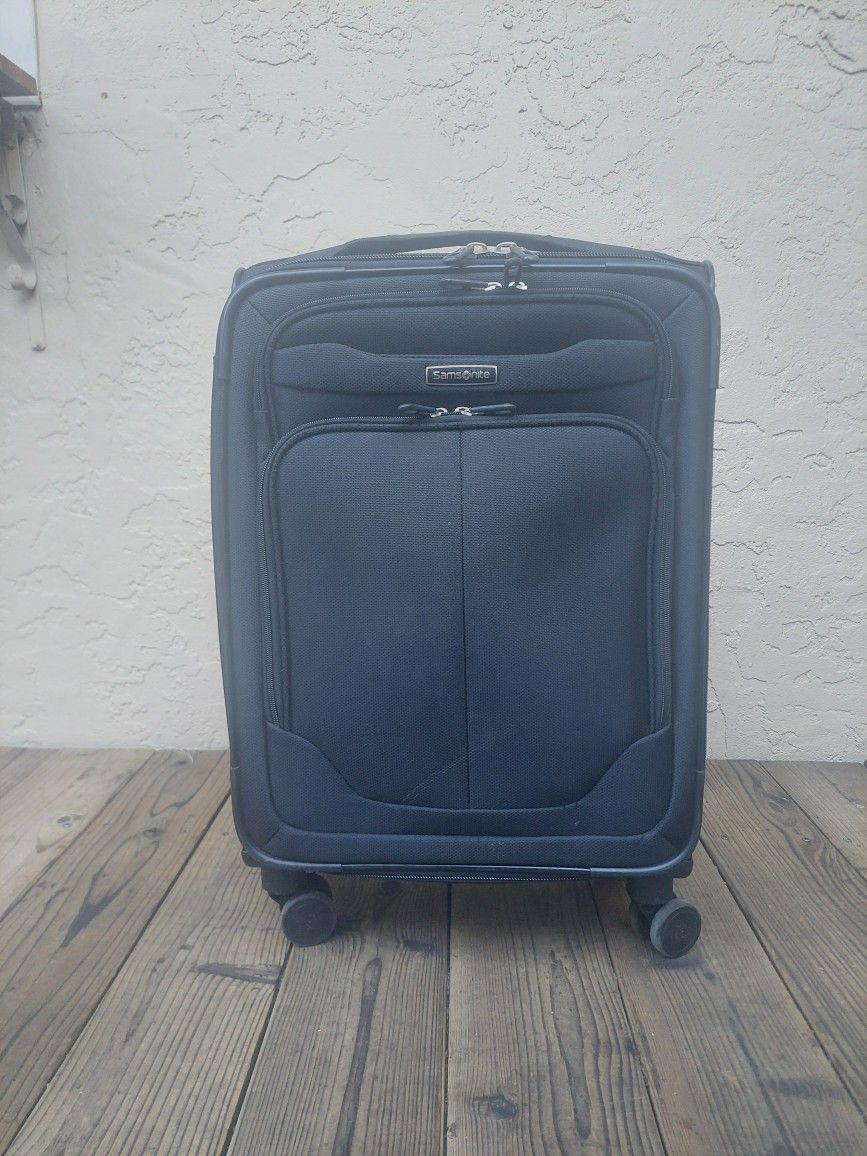 Samsonite Travel Carry-on Luggage Suitcase 21"