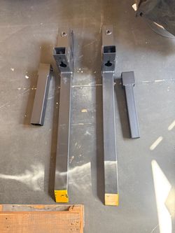43" 2000lbs Clamp on Pallet Forks Heavy Duty Tractor Forks ‼️ It only comes with what’s shown in the picture‼️