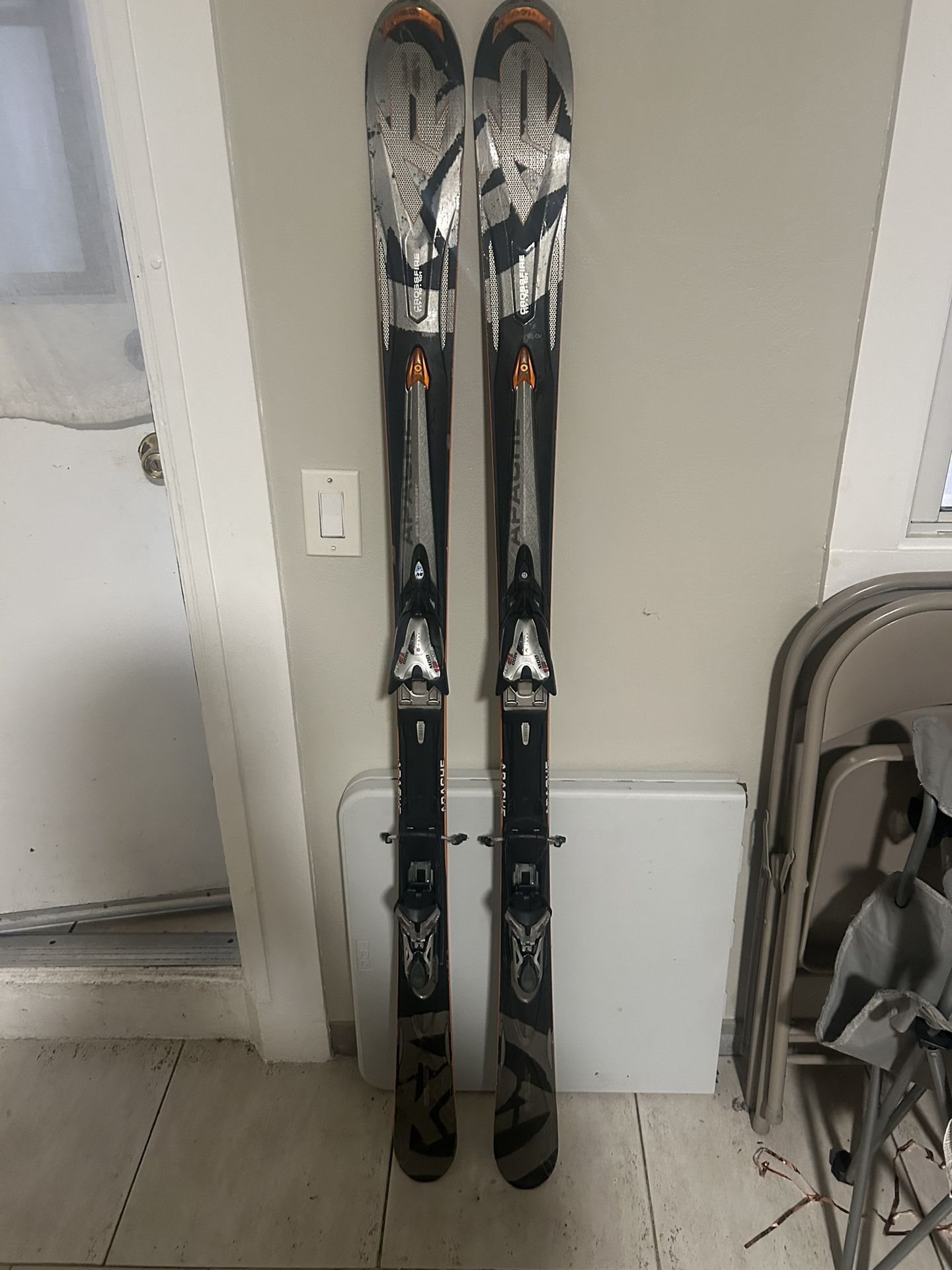 K2 Apache Crossfire ski