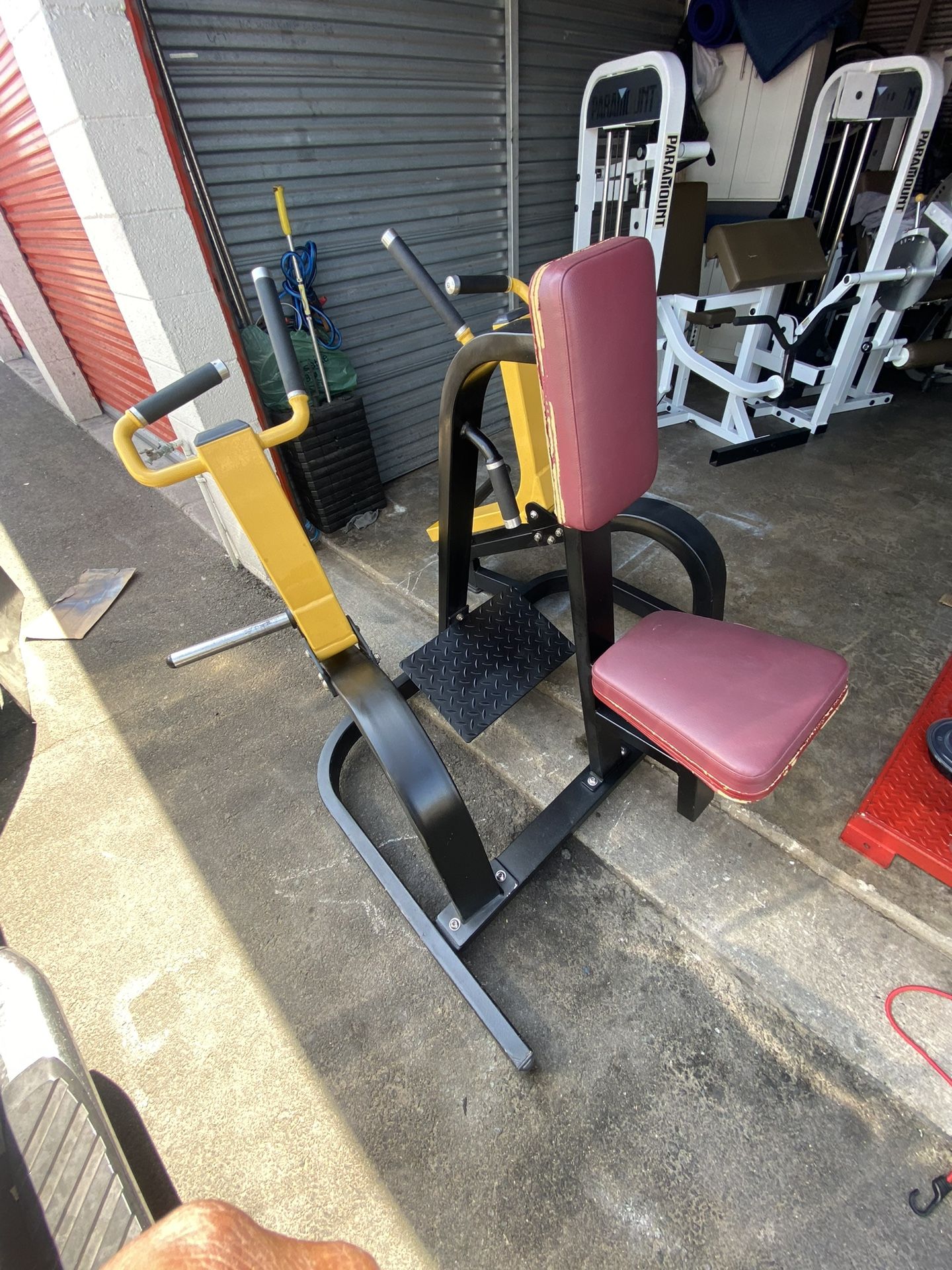 Seated Row Machine