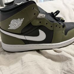 2024 Air Jordan 1 Mid 'Medium Olive'