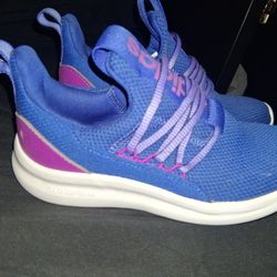 Size 1 20$ Cloudfoam Adidas Kids