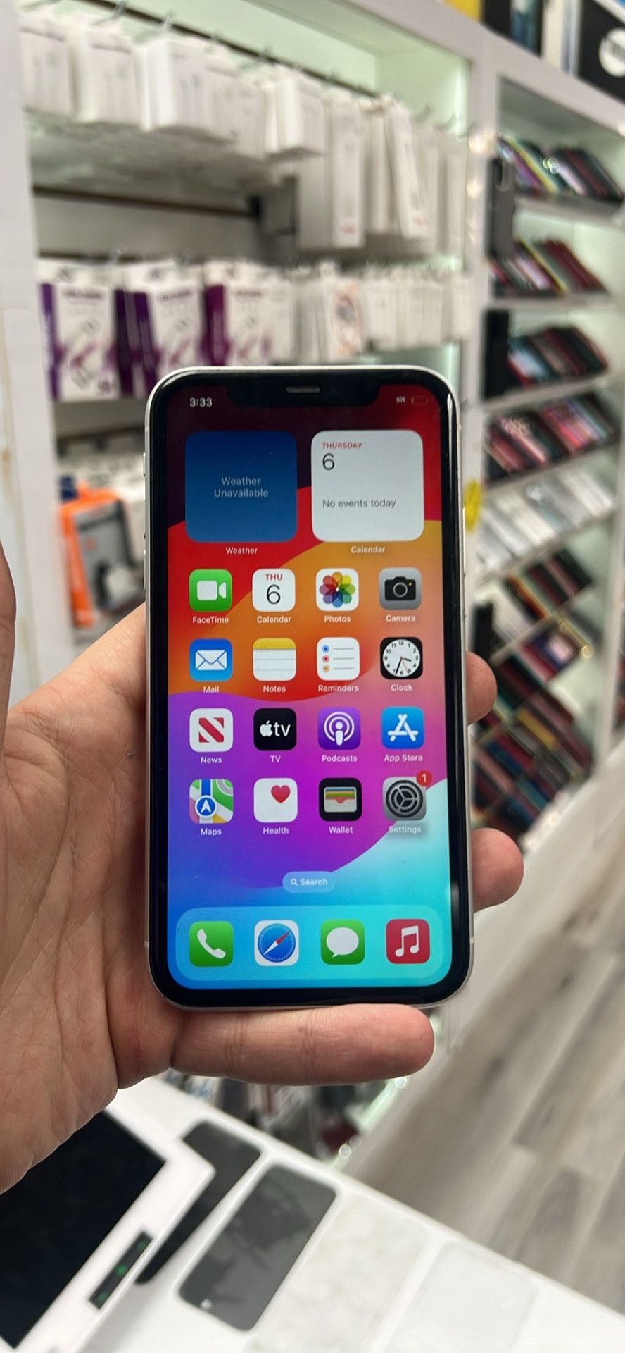 iPhone 11 64Gb *Unlocked* + *With Warranty* + *With Charger*