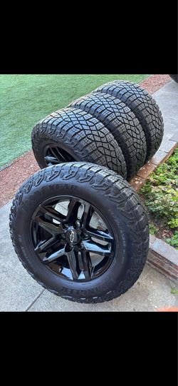 Chevy Silverado trail Bosso wheels and tires