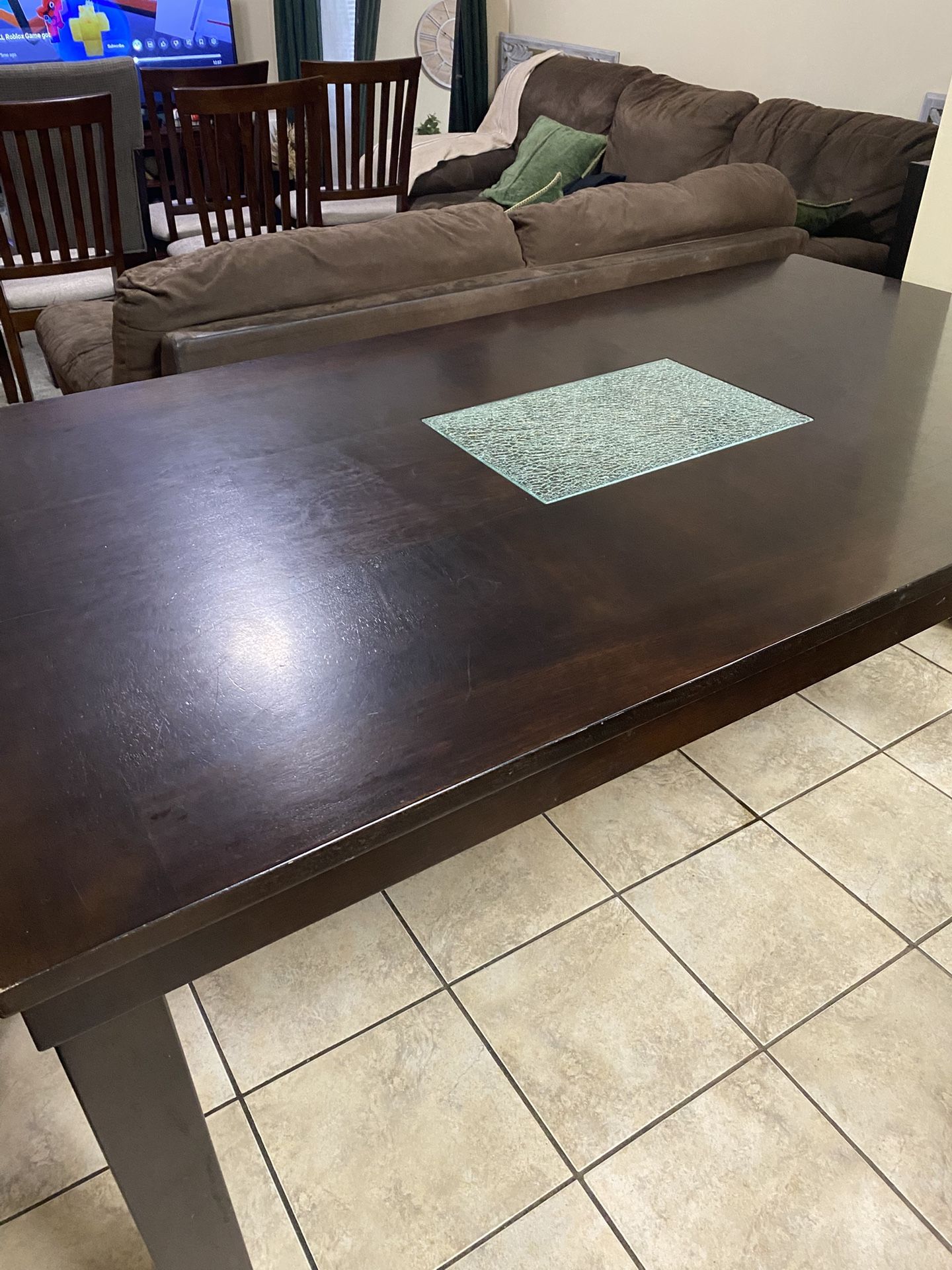 Dinning Table And 4 Chairs