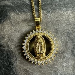 New Gold Platted Virgin Mary Necklace 